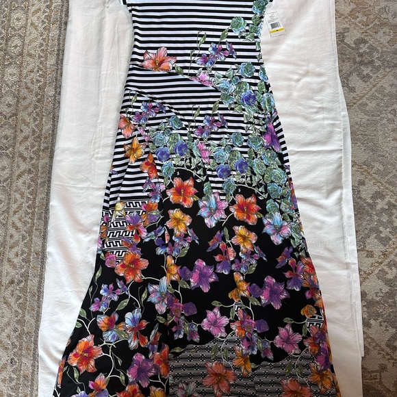 Maxi dress - Picture 2 of 6